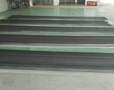 <strong>鋼絲網(wǎng)不銹鋼屏風(fēng)</strong>