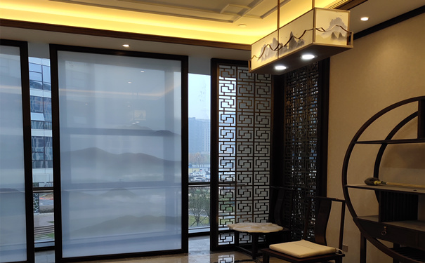 鄭州別墅不銹鋼裝飾工程中的不銹鋼屏風(fēng) 鄭州別墅不銹鋼裝飾工程中的不銹鋼屏風(fēng)