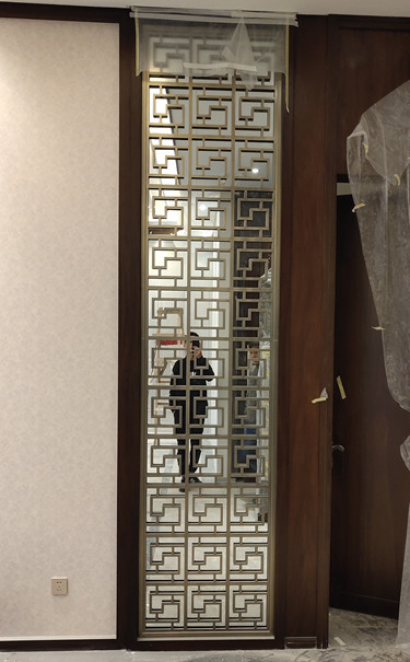 回形紋青古銅不銹鋼屏風 回形紋青古銅不銹鋼屏風